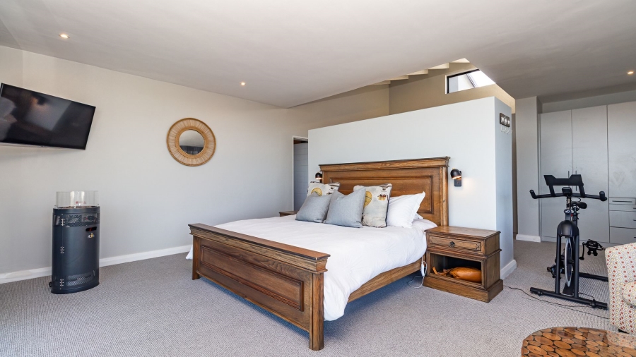 4 Bedroom Property for Sale in Oubaai Western Cape